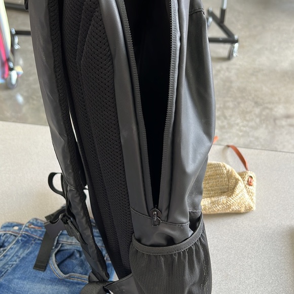 Gymshark Backpack - Picture 4 of 5